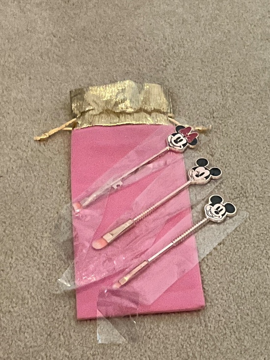 Other - Disney NEW Gold-Handle Character Makeup Brush Set with Pink Pouch